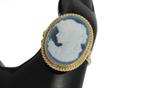 Fraaie blauwe camee 14k gouden portret dames ring vintage