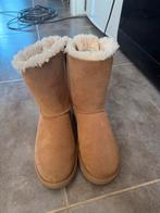 UGG Bailey Bow Laarzen Maat 40, UGG, Beige, Lage of Enkellaarzen, Ophalen of Verzenden