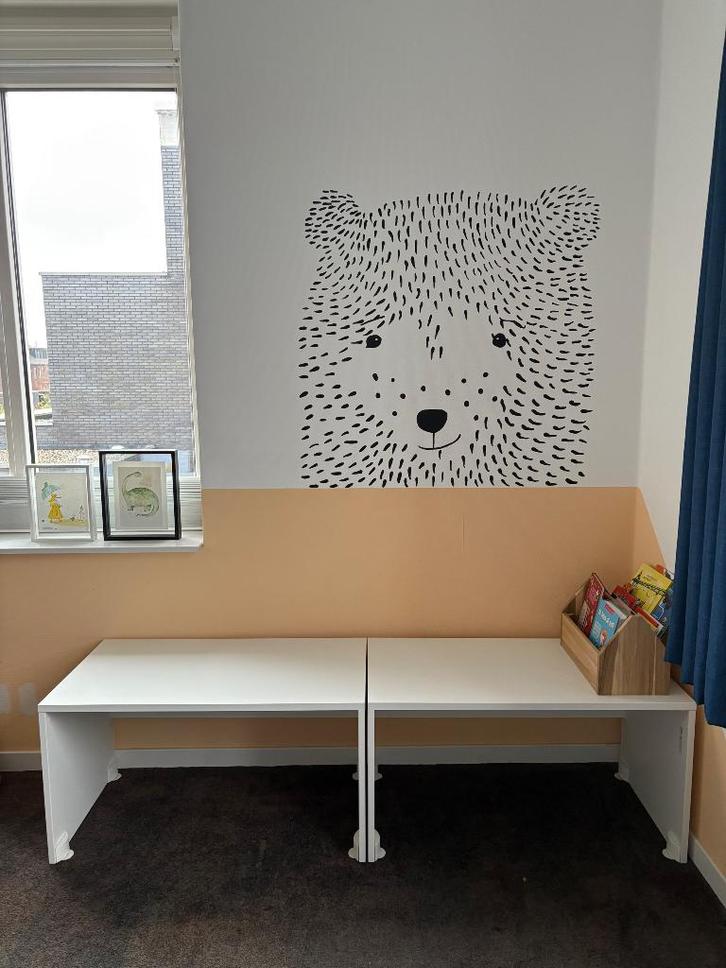 2 IKEA smastad / stuva bank bureau wit ZGAN, Kinderen en Baby's, Kinderkamer | Tafels en Stoelen, Zo goed als nieuw, Tafel(s)