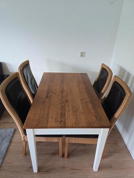 A dining table with four chairs from LOOM., Huis en Inrichting, Complete inboedels, Ophalen