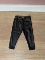Faux leren legging / broek van Zara, zwart, maat 86, Broekje, Meisje, Ophalen of Verzenden, Zo goed als nieuw
