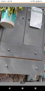 Mooie goed functionerende stevige houten kleding kast met la, Twee personen, Cadeaubon