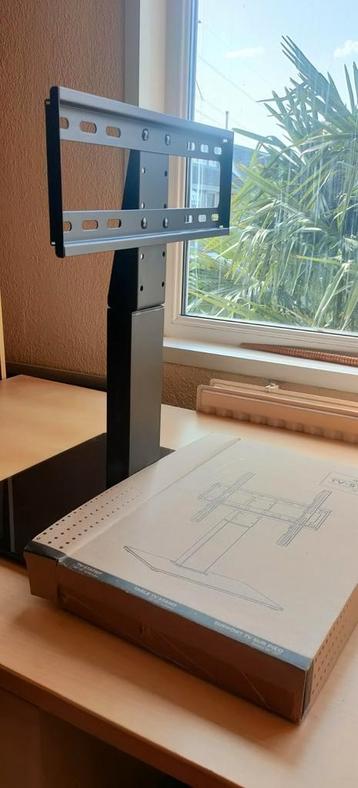 Auronic TV-statief beschikbaar voor biedingen