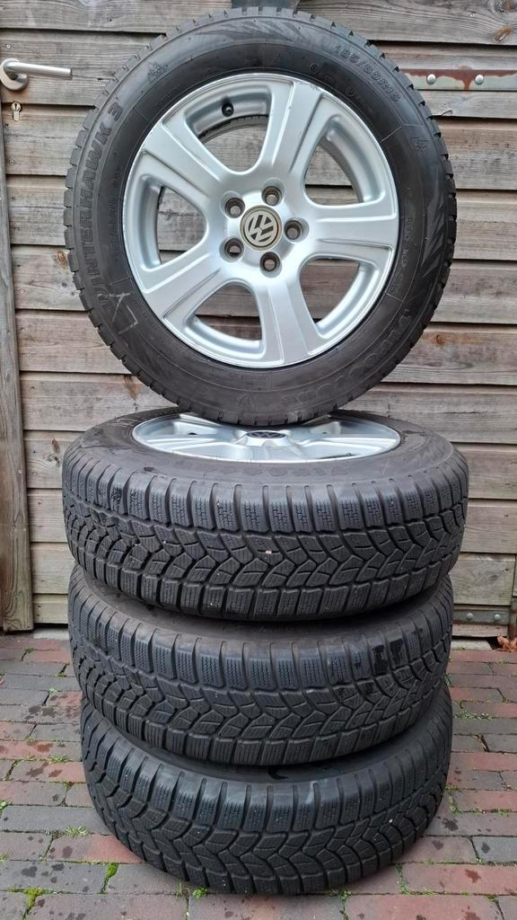Volkswagen Golf 5,6 Winterbanden 185/65R15, Auto-onderdelen, Banden en Velgen, Banden en Velgen, Winterbanden, 17 inch, 225 mm