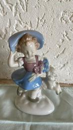 Lippelsdorf aardewerk figuur met een spade en bloemen, Ophalen of Verzenden, Zo goed als nieuw, Dier