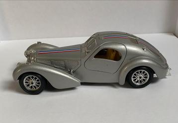 Bburago Bugatti Atlantic 1936 Modelauto beschikbaar voor biedingen