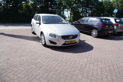 Volvo V60 1.6 T3 TREKHAAK CRUISE NAVI PDC CLIMA (bj 2011), Auto's, Volvo, Bedrijf, Te koop, V60, ABS, Airbags, Airconditioning