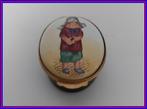 PILLENDOOSJE (Enamel Box)  "Vrouwtje/Meisje", Ophalen of Verzenden, Gebruikt