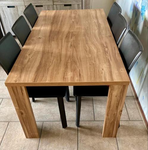 Eettafel 180 x 95 cm teak kleur met zes stoelen bruin leer, Huis en Inrichting, Tafels | Eettafels, Zo goed als nieuw, 150 tot 200 cm