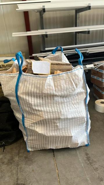 GEZOCHT! Iemand die oude bokken komt ophalen voor de kachel beschikbaar voor biedingen