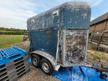 Opknaptrailer of voor export beschikbaar voor biedingen