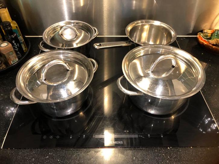 t.k.Sola RVS pannenset 7 delig 16-16-18-20cm INDUCTIE, Huis en Inrichting, Keuken | Potten en Pannen, Gebruikt, Pannenset, Rvs