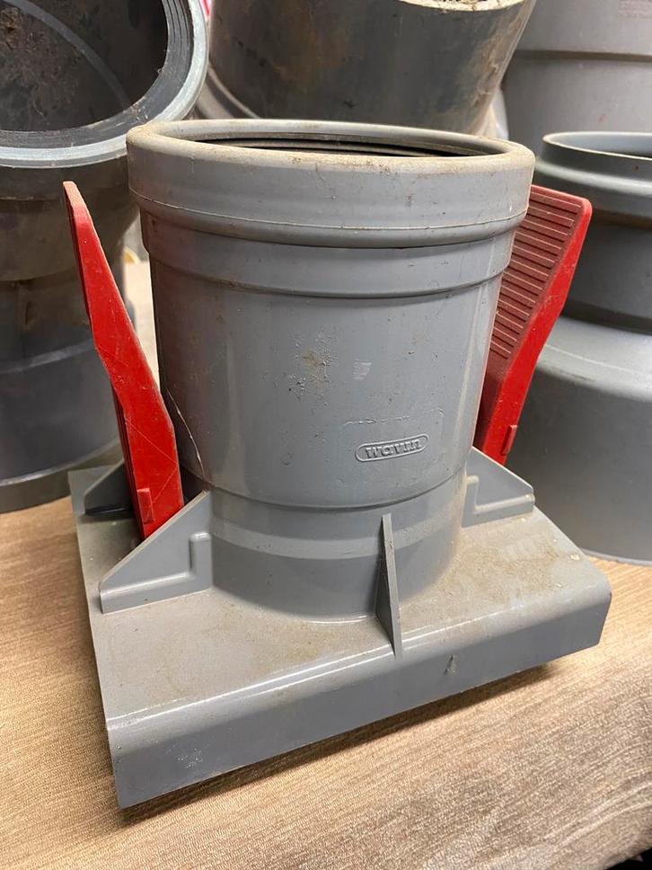 PVC hulpstukken - buizen en afvoer, Doe-het-zelf en Verbouw, Buizen en Afvoer, Zo goed als nieuw, Pvc, Minder dan 2 meter, Ophalen