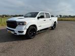 Dodge RAM 2024 Wit laramie night vol opties, Auto's, Automaat, 2556 kg, 5654 cc, Wit