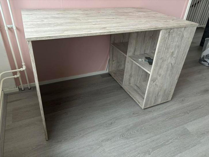 Bureau met vakken, Huis en Inrichting, Bureaus, Zo goed als nieuw, Bureau, Ophalen