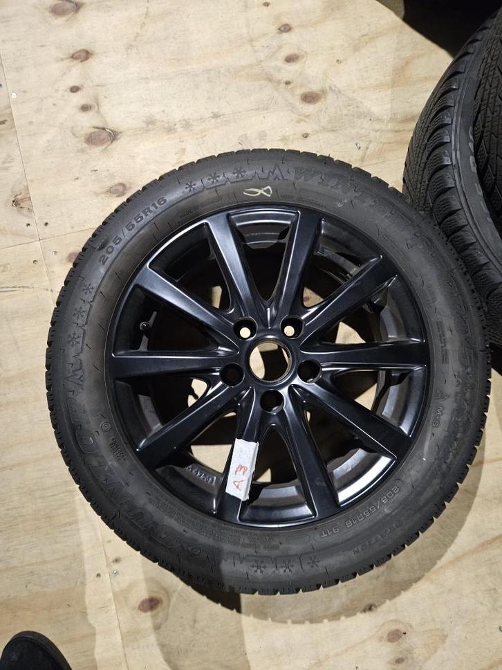 Audi A3 Velgen Banden winterbanden 16inch, Auto-onderdelen, Banden en Velgen, Banden en Velgen, Winterbanden, 16 inch, 205 mm