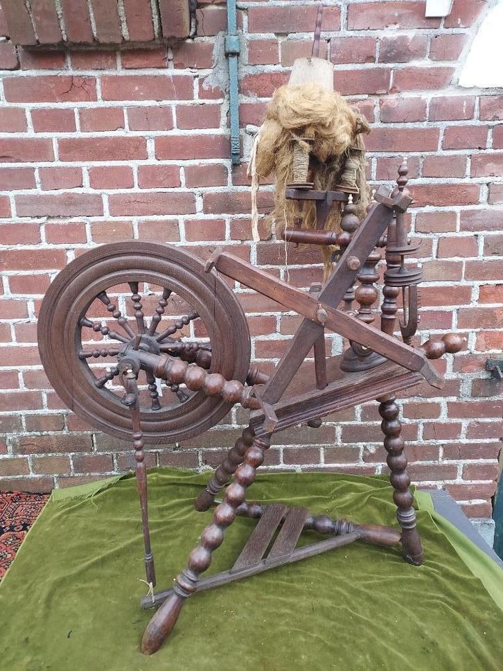 Antiek eikenhouten spinnewiel 19e eeuw., Antiek en Kunst, Antiek | Overige Antiek, Ophalen