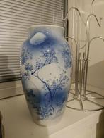 Een handgeschilderde blauw-witte porseleinen vaaslamp, Antiek en Kunst, Ophalen of Verzenden