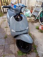 BTC Scooter - Defect, voor onderdelen/sloop, Fietsen en Brommers, Ophalen, Gebruikt, Overige modellen, Benzine