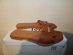 Nikkie leren instap slippers bruin aparte band Nieuw in doos, Slippers, Bruin, Verzenden, Nieuw