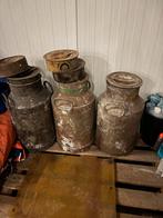 Vijf oude carbidbussen / melkbussen, Ophalen