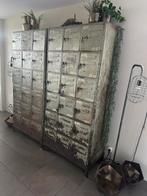 Vintage oude locker kasten op pootjes, Ophalen, Gebruikt