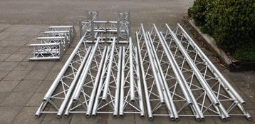 Ruim 400 meter Prolyte truss X30D & H30D lengtes en hoeken beschikbaar voor biedingen