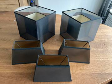 4 Mooie zwarte lampenkappen voor wandlampen, in goede staat! beschikbaar voor biedingen