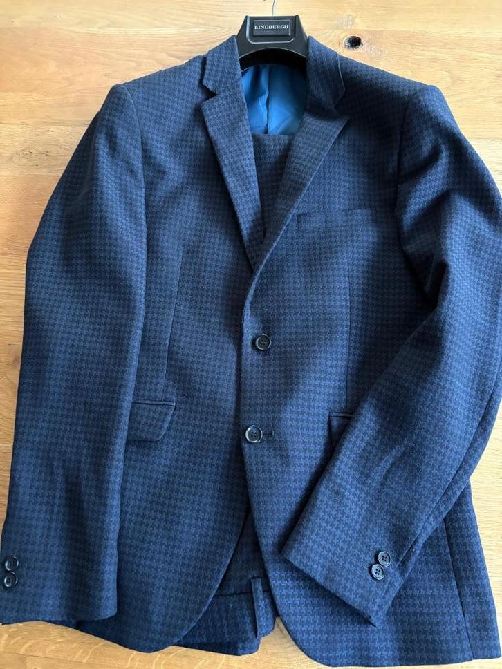Kostuum Lindbergh maat 48 donkerblauw, Kleding | Heren, Kostuums en Colberts, Zo goed als nieuw, Maat 48/50 (M), Blauw, Ophalen