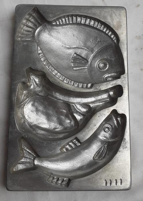 Oude Marsepeinvorm: VISSEN en KARBONADE, Antiek en Kunst, Curiosa en Brocante, Ophalen of Verzenden