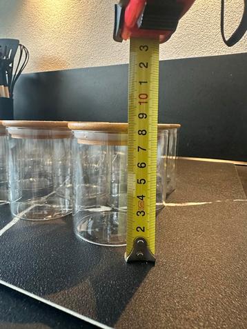 24 Kruidenpotjes met Bamboe Deksel - Nieuw beschikbaar voor biedingen