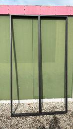 Zwart Aluminium kozijn met glas 260x148, Doe-het-zelf en Verbouw, Kozijnen en Schuifpuien, Ophalen of Verzenden, Zo goed als nieuw
