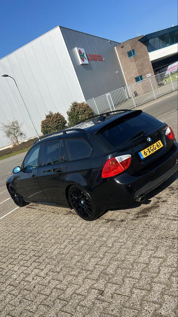 BMW 3-Serie 2.0 I 320 Touring AUT 2006 Zwart, Auto's, BMW, Particulier, 3-Serie, Benzine, C, Stationwagon, Automaat, Geïmporteerd