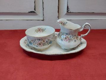 Porseleinen roomstel Paragon beschikbaar voor biedingen