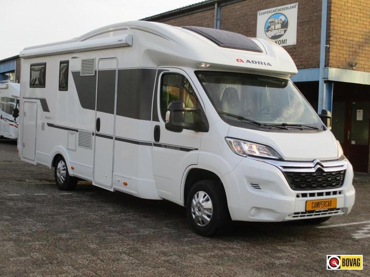 Adria Matrix 670 SL Zeer nette camper !, Caravans en Kamperen, Campers, Bedrijf, tot en met 5, Half-integraal, Adria, Diesel, Handgeschakeld