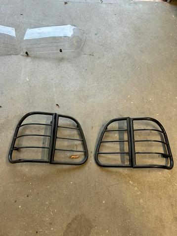 Achterlicht en koplamp beschermers Land Cruiser 100 serie beschikbaar voor biedingen