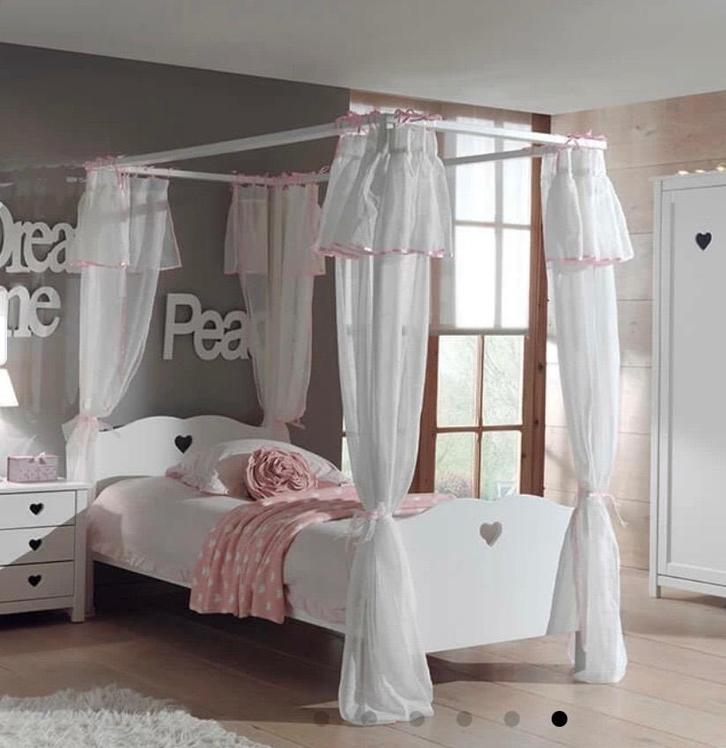 T.e.a.b: Hemelbed Amori, incl. lattenbodem en matras., Kinderen en Baby's, Kinderkamer | Bedden, Zo goed als nieuw, 180 cm of meer