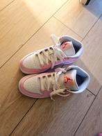 Nike air jordan mid 1. Roze., Kleding | Dames, Schoenen, Nike Air Jordan, Nieuw, Ophalen of Verzenden, Sneakers of Gympen