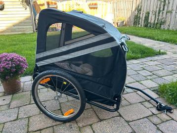 Honden fietskar beschikbaar voor biedingen