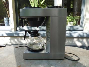 Professionele koffiemachine Queen Zweeds topmerk 14 kopjes beschikbaar voor biedingen