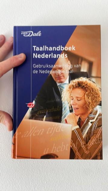 Theo de Boer - Van Dale taalhandboek Nederlands beschikbaar voor biedingen