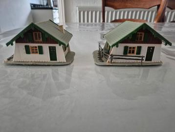 2 huisjes  beschikbaar voor biedingen