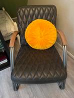 Stijlvolle fauteuil met lederlook, Huis en Inrichting, Ophalen, Zo goed als nieuw, Hout, Eén