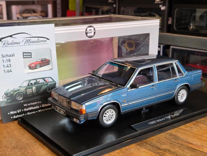 Volvo 760 Turbo 1985 - Blauw - 1:18 Triple9, Hobby en Vrije tijd, Modelauto's | 1:18, Nieuw, Auto, Ophalen of Verzenden