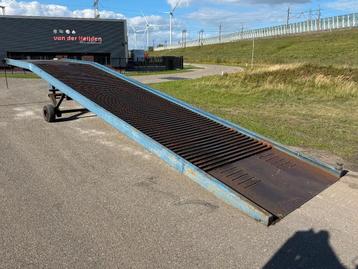 Onbekend mobiele laadramp laaddock oprijbrug beschikbaar voor biedingen