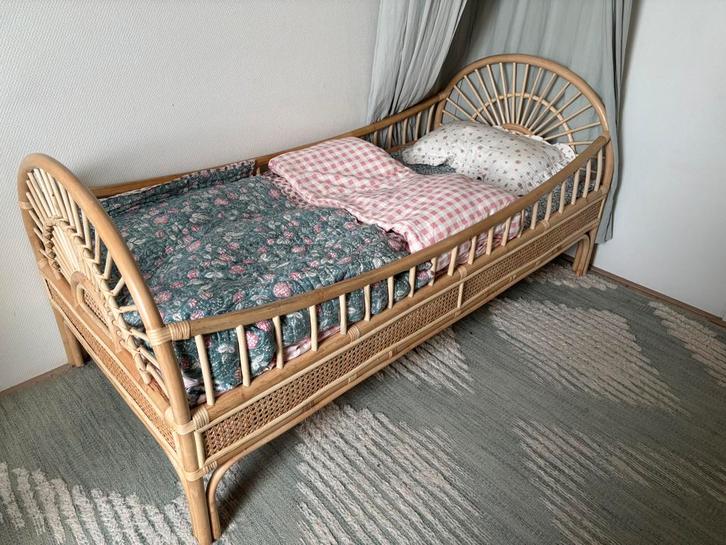 Leo & Moon peuter kleuter bed Sunny in perfecte staat, Kinderen en Baby's, Kinderkamer | Bedden, Zo goed als nieuw, 140 tot 160 cm