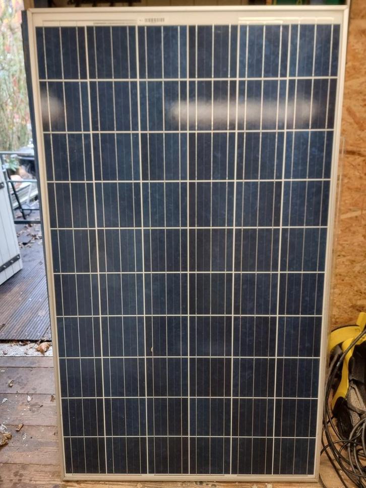 Zonnepanelen met omvormer - Complete set, Doe-het-zelf en Verbouw, Zonnepanelen en Toebehoren, Gebruikt, Compleet systeem, 200 wattpiek of meer