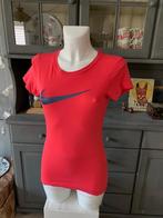T-Shirt sport top van Nike maat S, Nike, Ophalen of Verzenden, Gedragen, Rood