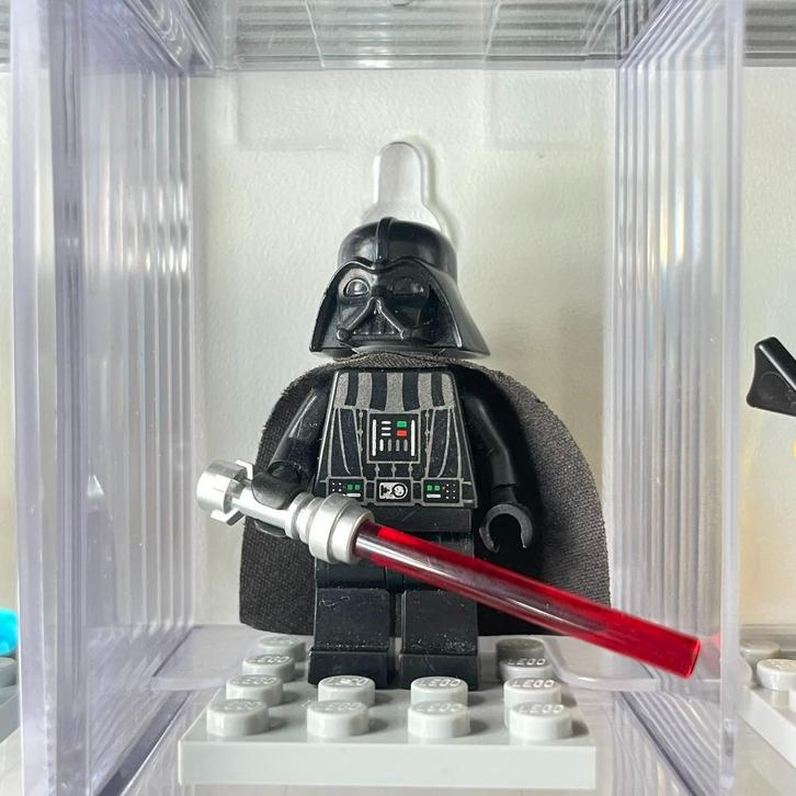 Lego Star Wars Darth Vader (White Pupils) sw0277 10212 10221, Kinderen en Baby's, Speelgoed | Duplo en Lego, Zo goed als nieuw