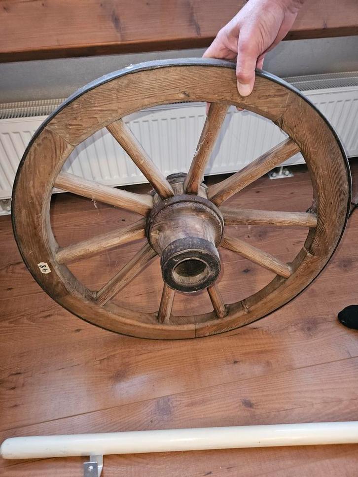 Oud antiek karren wiel, Antiek en Kunst, Antiek | Gereedschap en Instrumenten, Ophalen